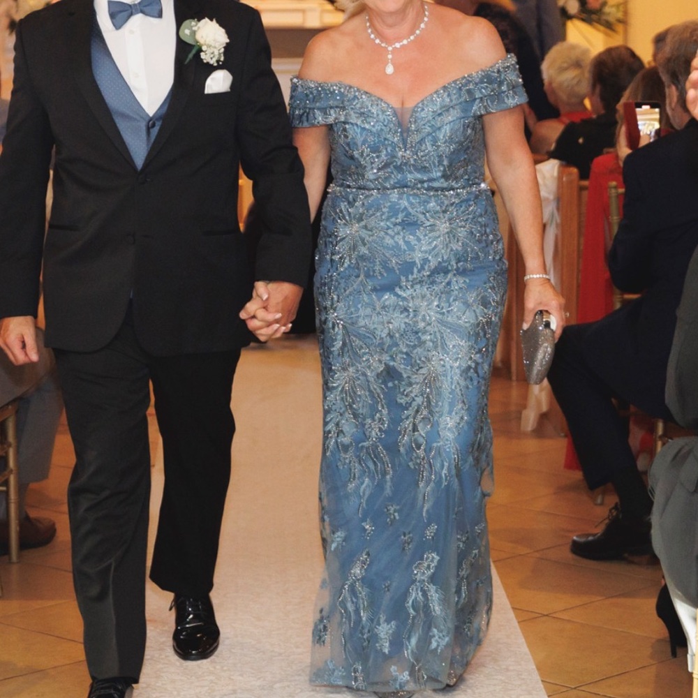 Rina DiMontella. RD2737. Mother of the Bride.Beaded Lace Mermaid Gown